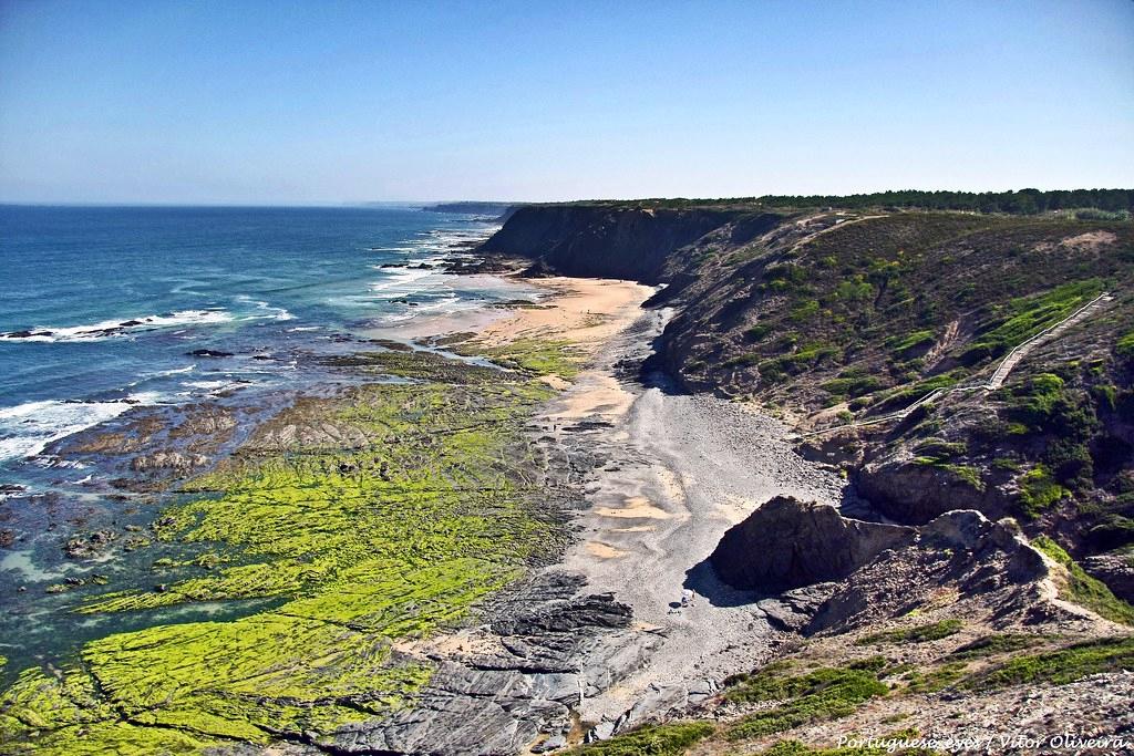 Sandee - Praia Do Vale Dos Homens