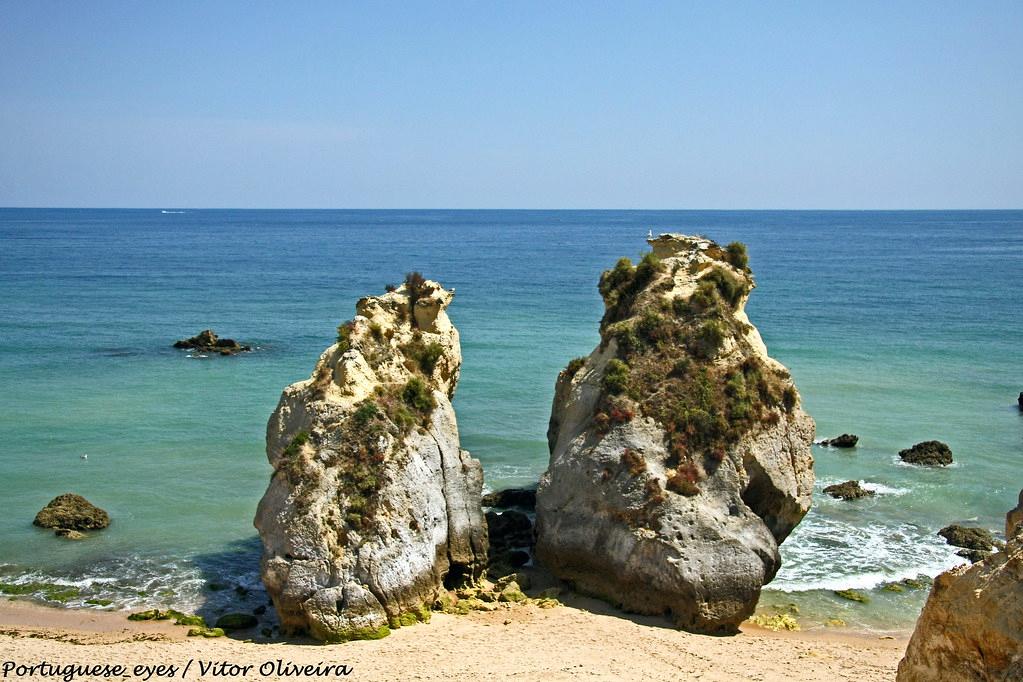 Sandee - Praia Dos Beijinhos