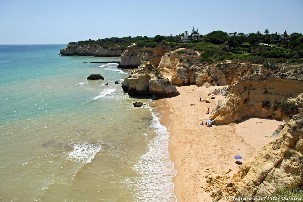 Sandee - Praia Dos Beijinhos