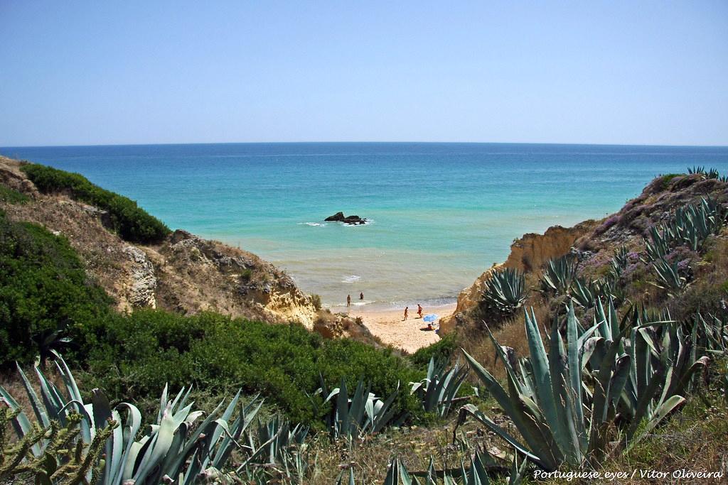 Sandee - Praia Dos Beijinhos