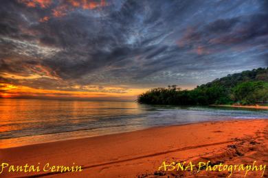 Sandee Cermin Beach Photo