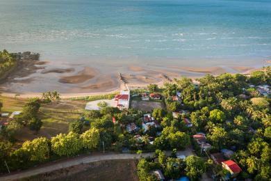 Sandee Handum Beach