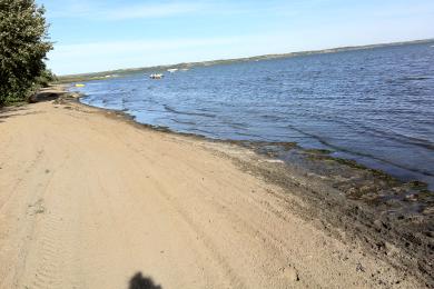 Sandee Jack Fish Lake Beach Photo