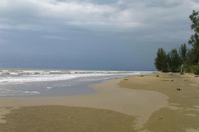Sandee Bakam Beach