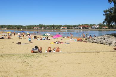 Sandee Plage Blanche - Lac