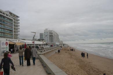 Sandee Grande Plage De Saint-Gilles-Croix-De-Vie