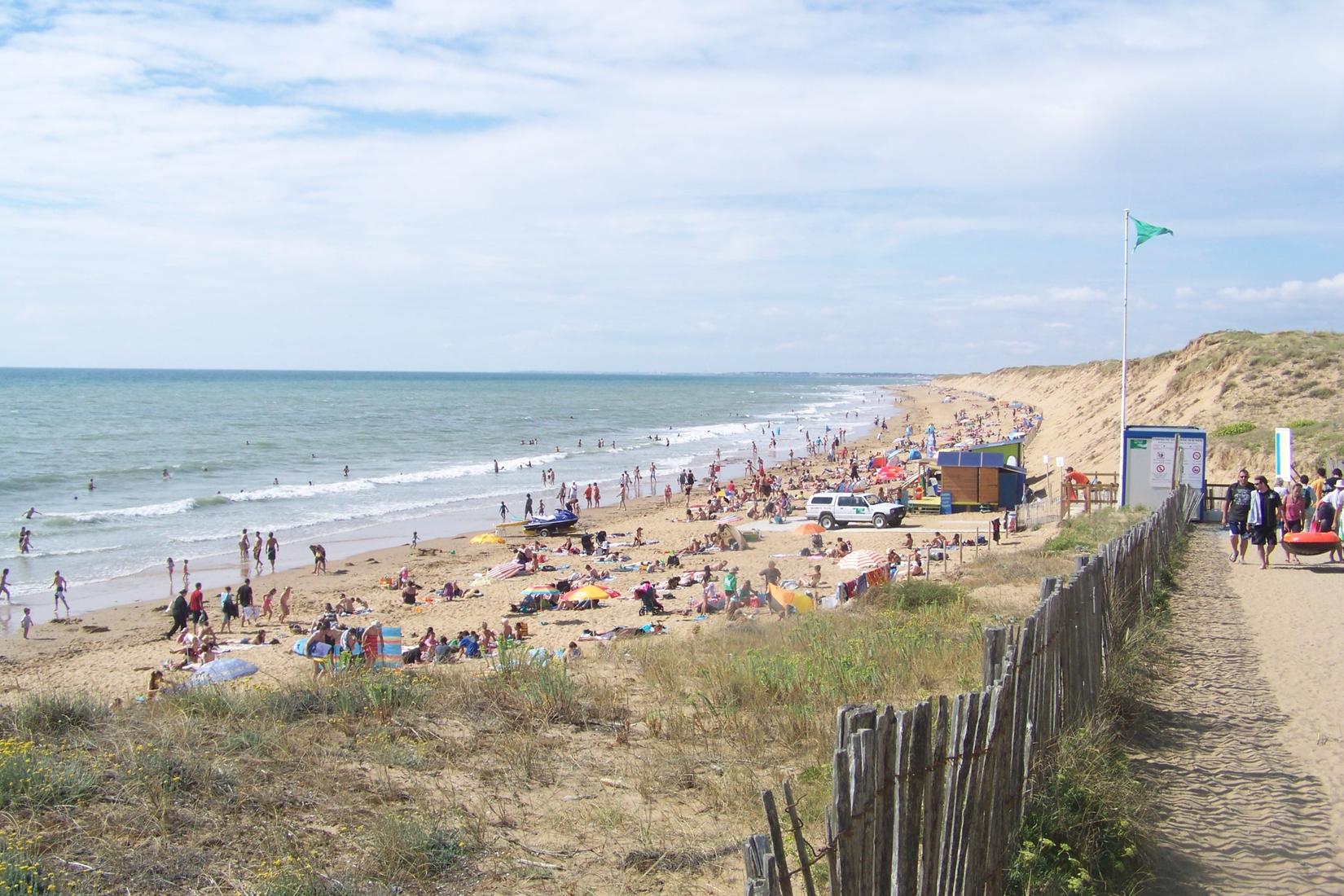 Sandee - Plage De Sauveterre A Olonne-Sur-Mer