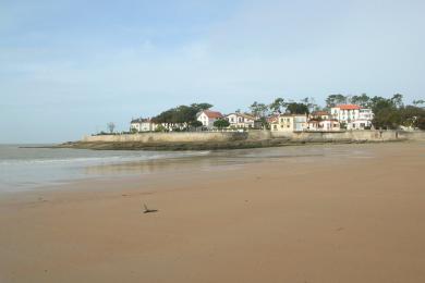 Sandee Nauzan Beach Photo