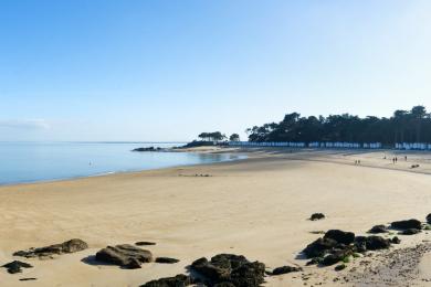 Sandee Plage De La Baie Des Dames Photo