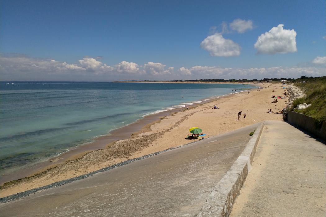 Sandee Plage De La Conche Des Baleines