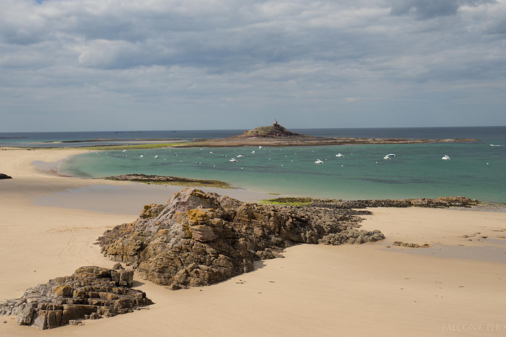 Sandee - Plage Des Montiers A Erquy