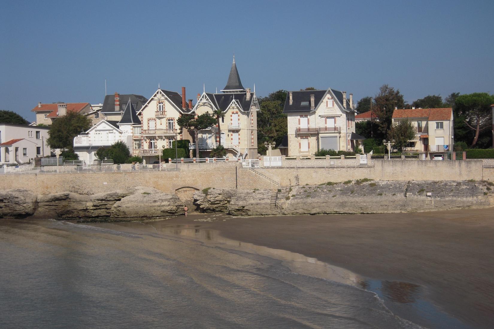 Sandee - Plage Du Pigeonnier A Royan