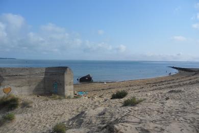 Sandee Plage Galon D'Or Photo