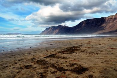 Sandee - Playa De Famara