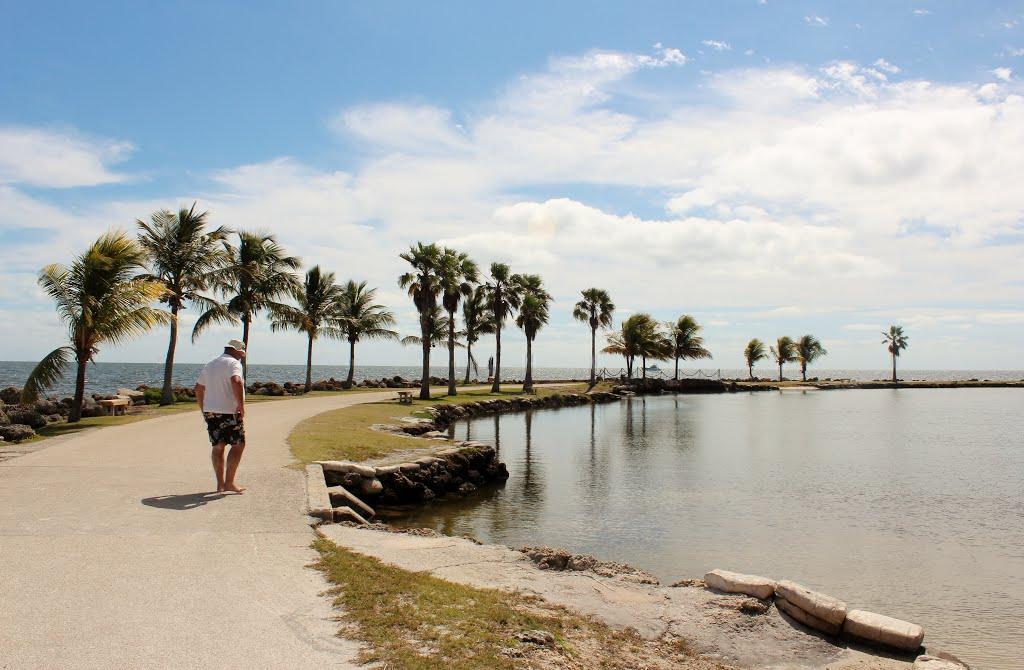 Sandee - The Round Beach