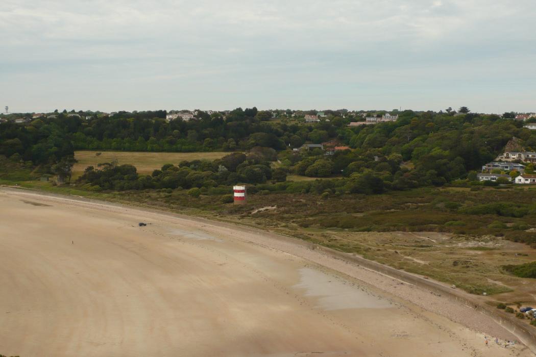 Sandee Ouaisne Beach Photo