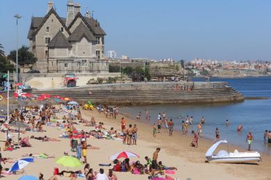 Sandee - Cascais Beach