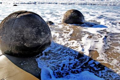 Sandee - Moeraki Boulders Beach