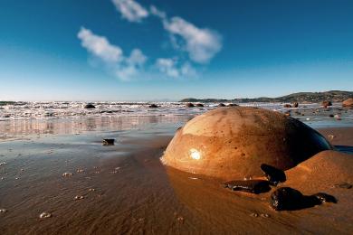 Sandee - Moeraki Boulders Beach