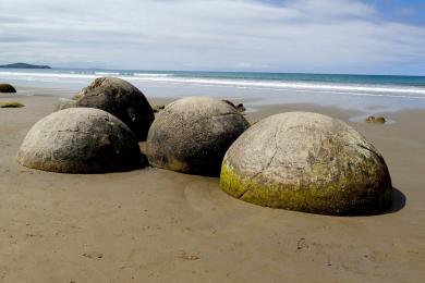 Sandee - Moeraki Boulders Beach