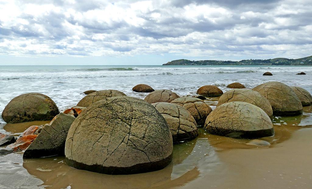 Sandee - Moeraki Boulders Beach