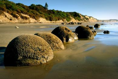 Sandee - Moeraki Boulders Beach