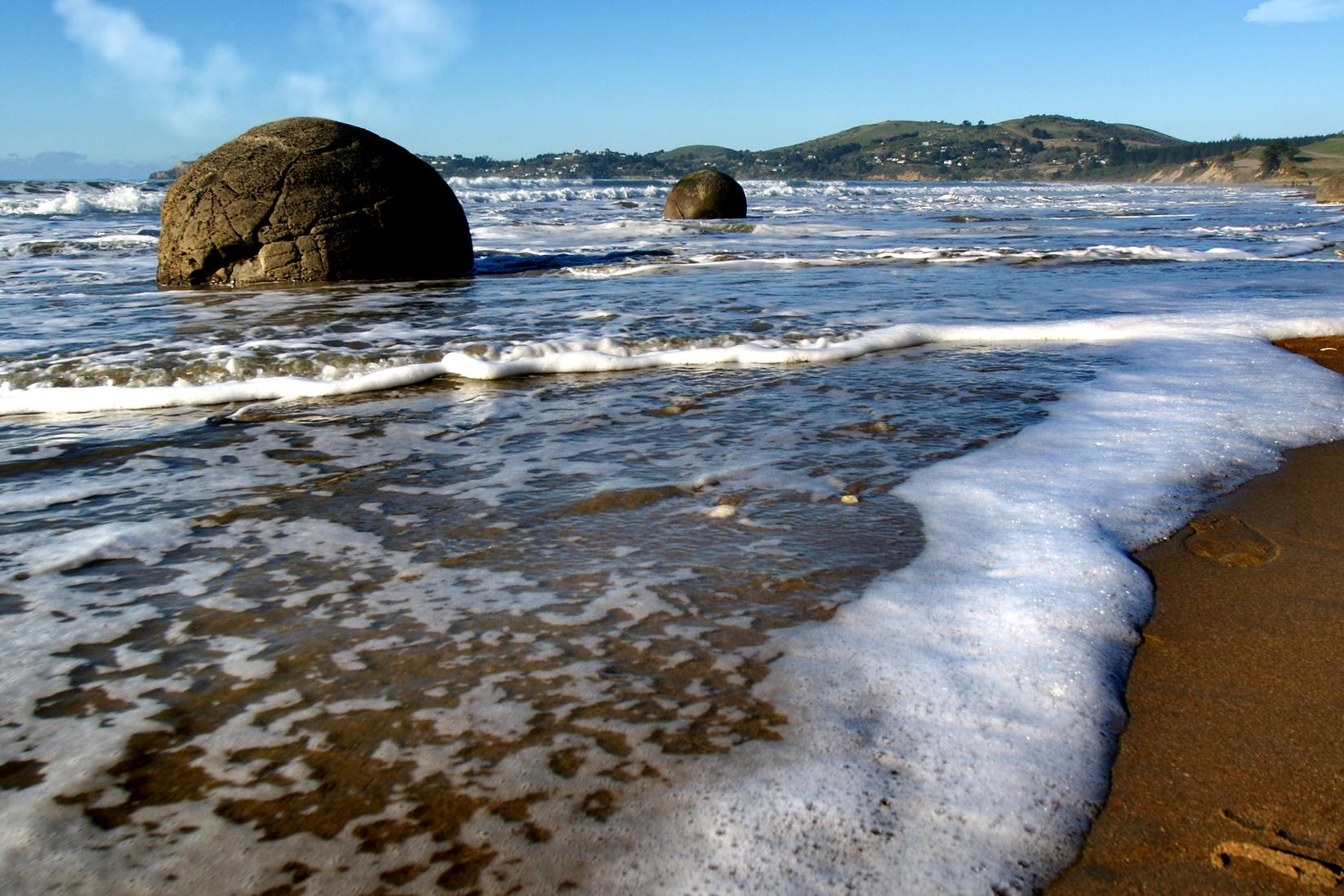 Sandee - Moeraki Boulders Beach