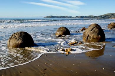 Sandee - Moeraki Boulders Beach