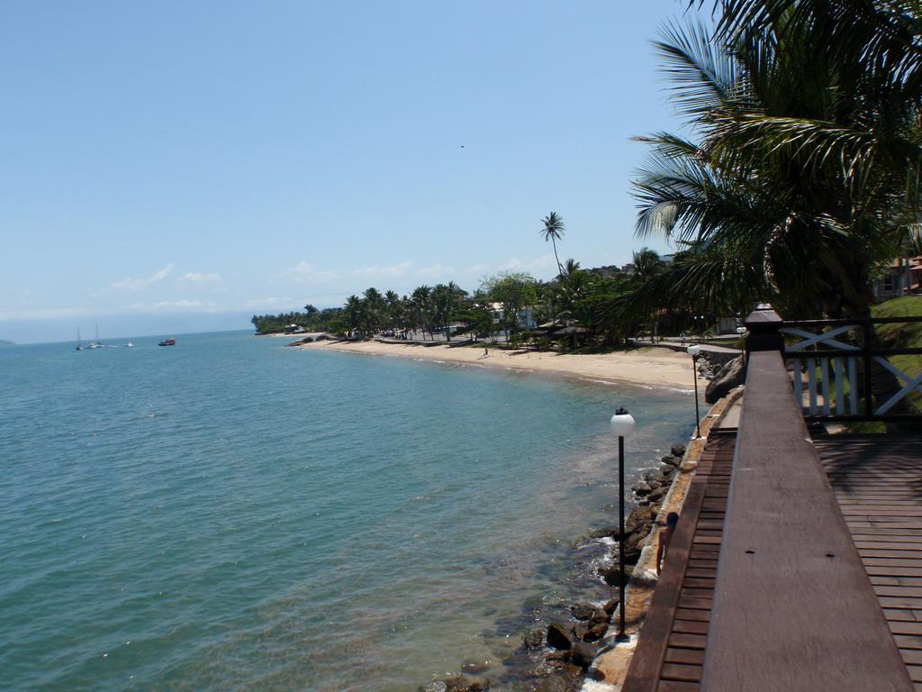 Sandee - Praia Do Pereque