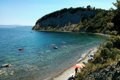 Sandee Mesecev Zaliv Beach