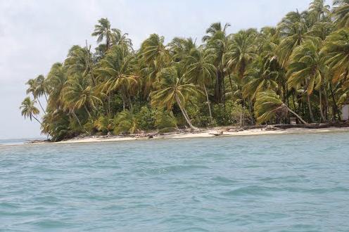 Sandee - Isla Lime Cay Beach