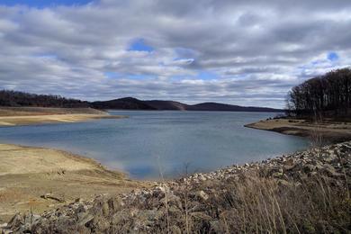 Sandee Round Valley Reservoir Photo