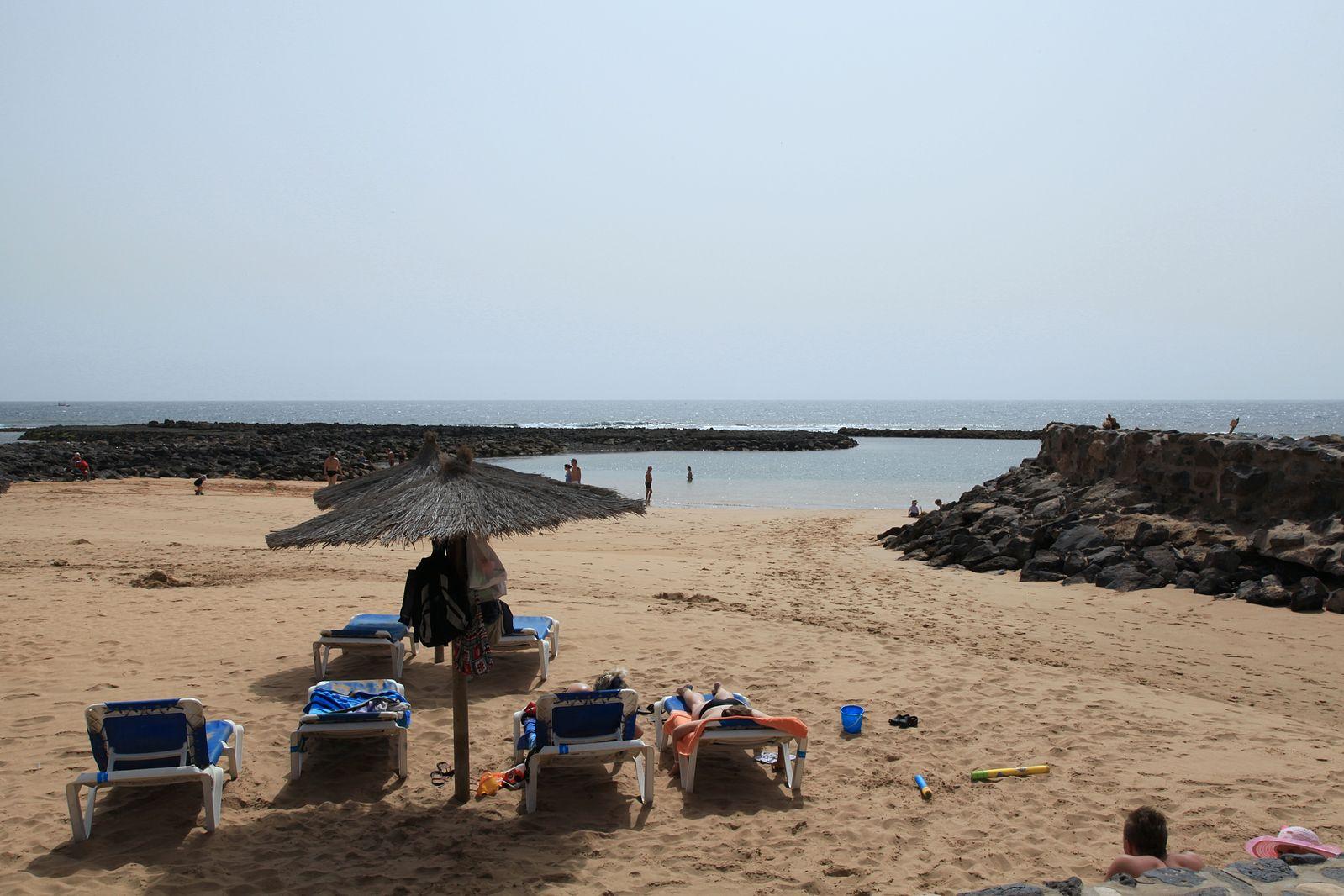 Sandee - La Guirra Beach