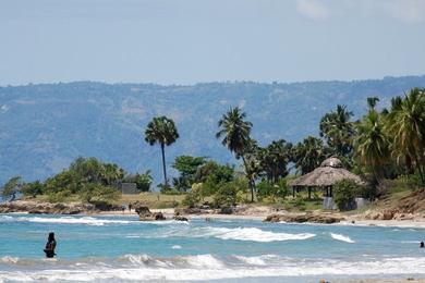 Sandee Raymond Les Baines Beach