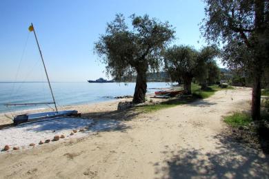 Sandee Tarsanas Beach