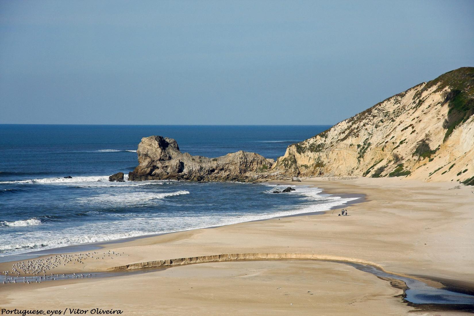 Sandee - Praia De Paredes Da Vitoria