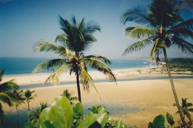 Sandee Bambolim Beach