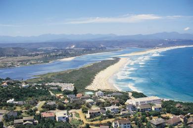 Sandee Lookout Beach