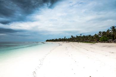 Sandee Breezes Kite Beach Photo