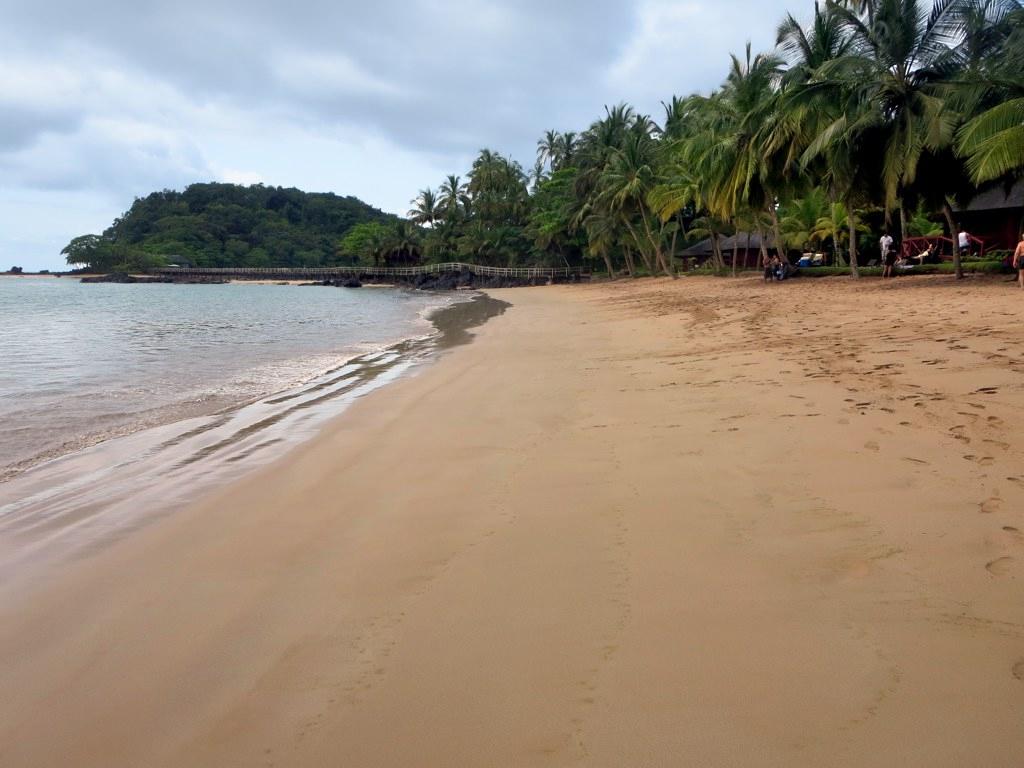 Sandee - Praia Bombom