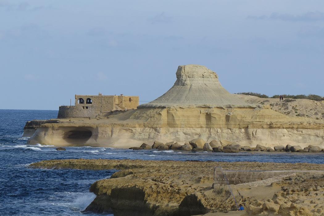 Sandee Xwejni Bay