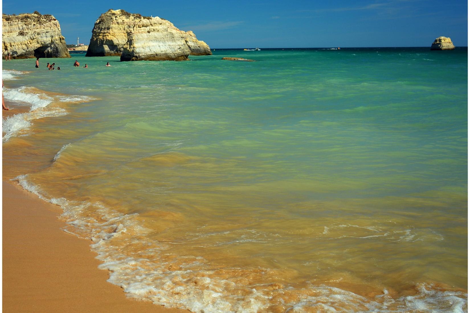 Sandee - Praia Dos Tres Irmaos