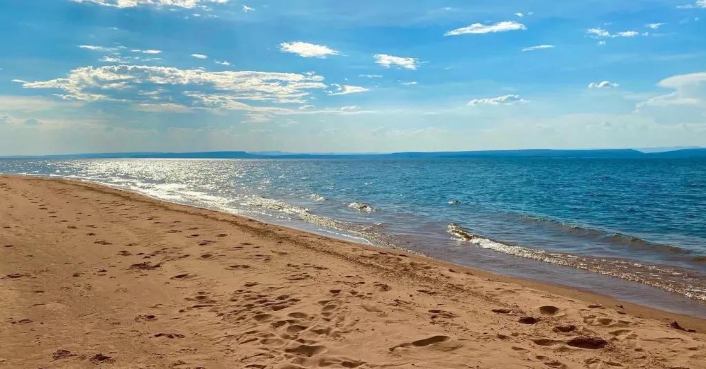 Sandee Binga Sand Beach Photo