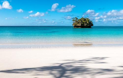 Sandee Plage De Luengoni Photo