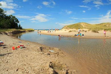 Sandee Bar Lake Outlet