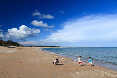 Sandee Lintou Beach