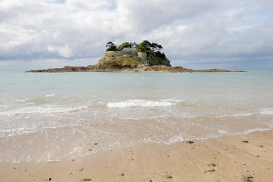 Sandee Ile Du Coin Beach