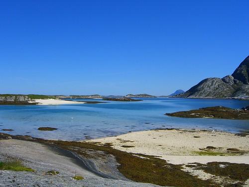Sandee Marikes Beach