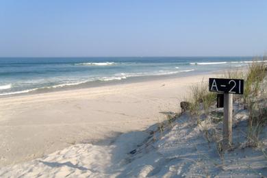 Sandee Island Beach State Park Photo