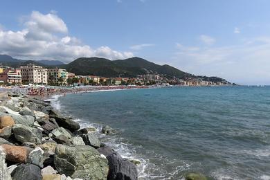 Sandee Varazze La Spiaggia